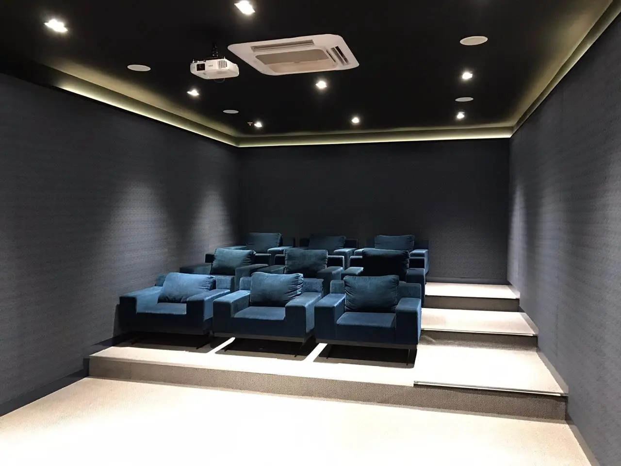 Ashford Sales Lounge — Nahur — view 18