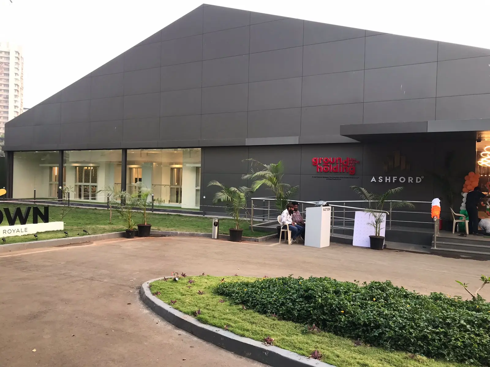 Ashford Sales Lounge — Nahur — view 4