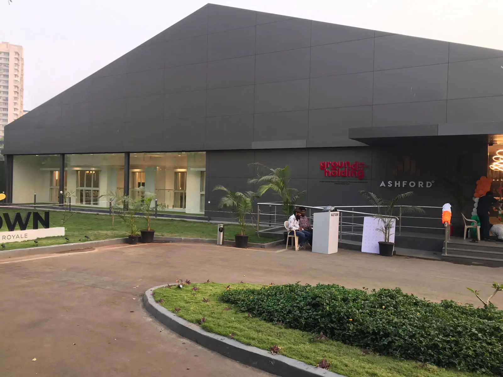 Ashford Sales Lounge — Nahur — view 9