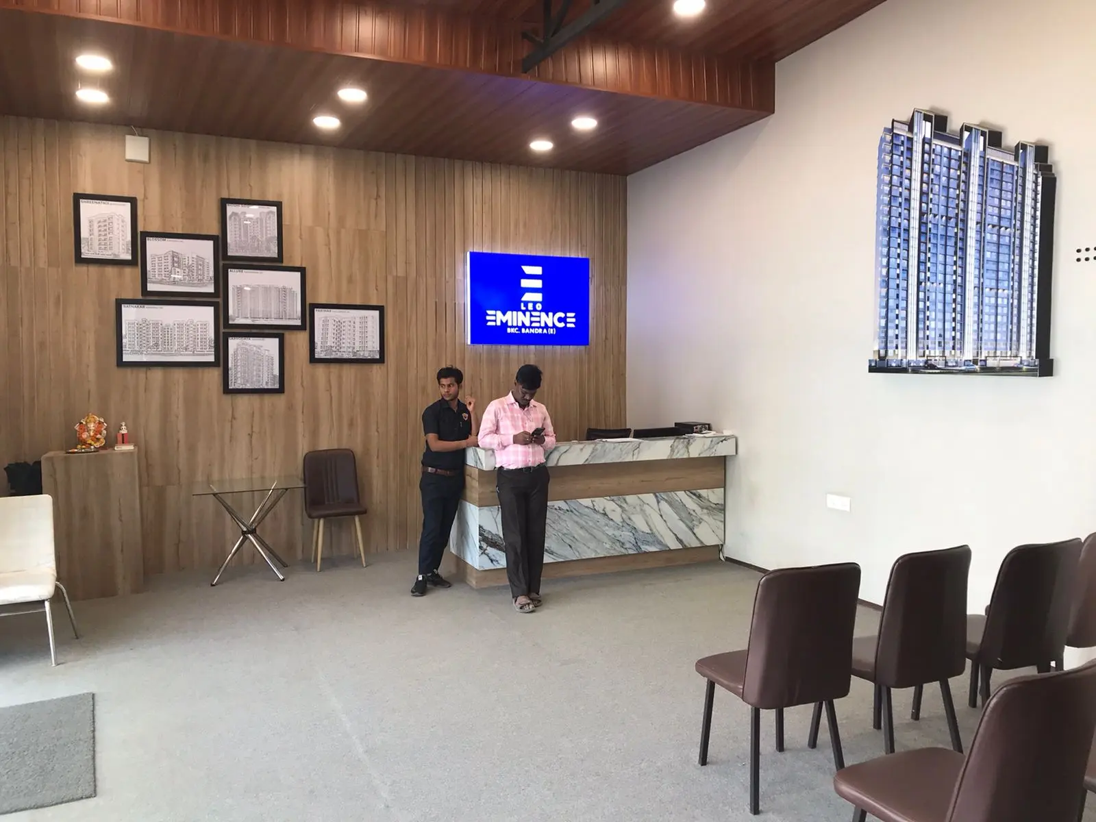 Leo – Eminence Sales Lounge — Bandra — view 2