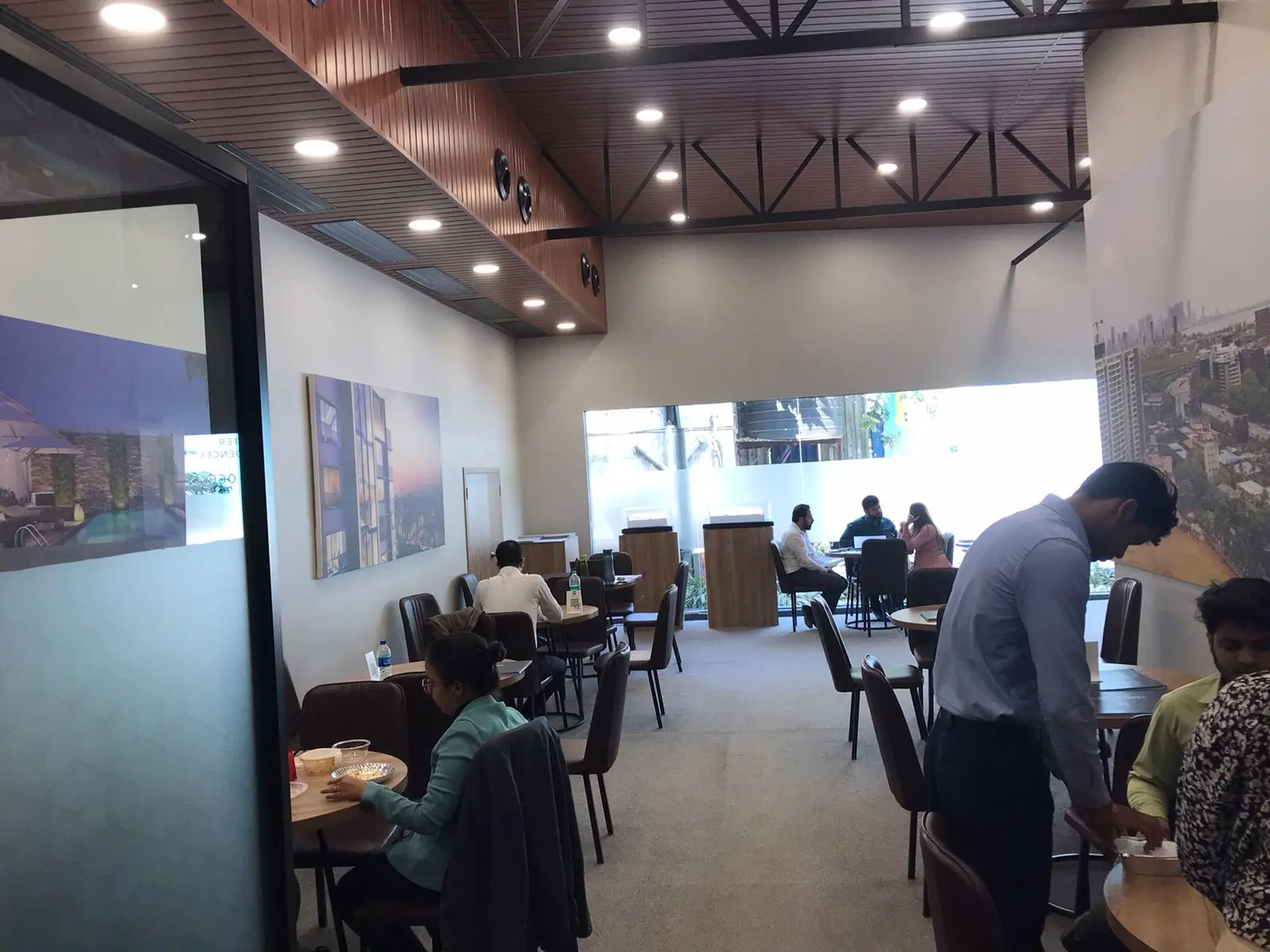 Leo – Eminence Sales Lounge — Bandra — view 3